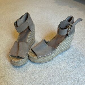 Marc Fisher size 7 Women's Tan Wedge Sandals